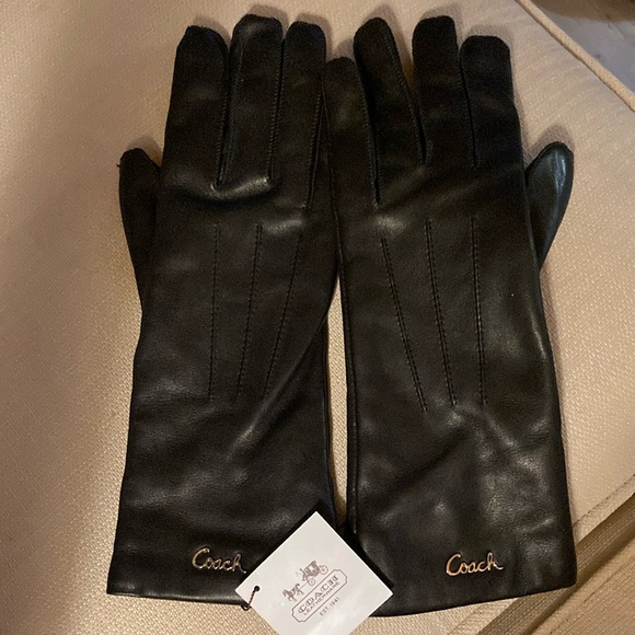COACH BLACK leather gloves. NWT Size 71/2 - Picture 1 of 10